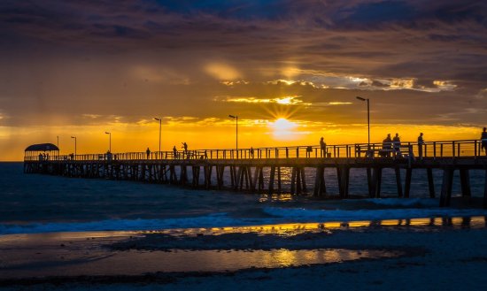 henley-beach-jetty-at